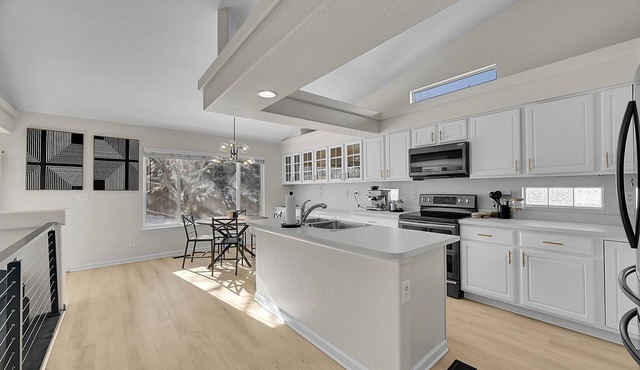Welcome to your Denver Getaway!nStay in a cozy modern 3- Bedroom 2.5-Bath Home.