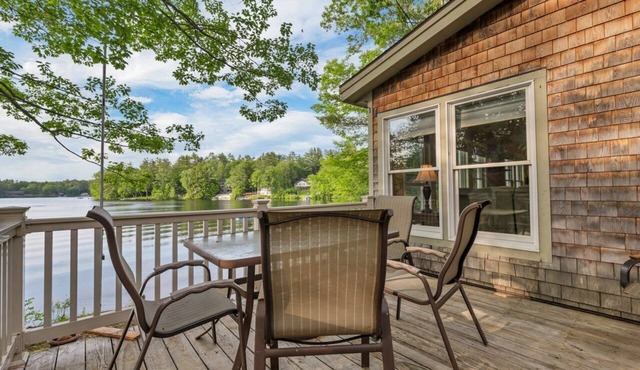 Welcome to Your Dream Lakefront Getaway on Halfmoon Lake!