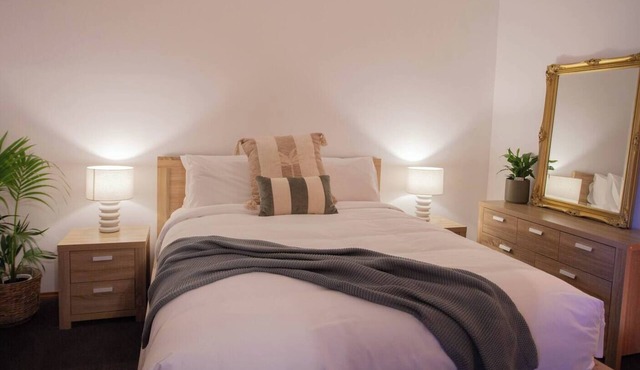 Welcome to your home away from home, perfectly located across from Wimmera Hospital in Horsham