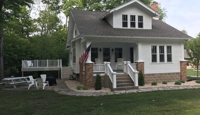 Welcome to your home away from home in the heart of Sister Bay!