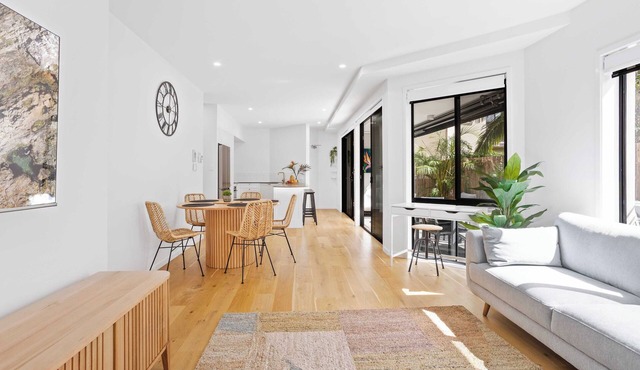 Welcome to your ideal holiday escape in vibrant Burleigh Heads!