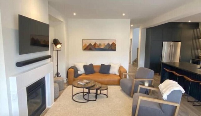 Welcome to your perfect getaway! Beautiful home in the heart of Blue Mountain.