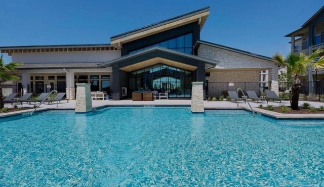 Welcome to Your Stylish Austin Getaway – Where Comfort Meets Convenience!