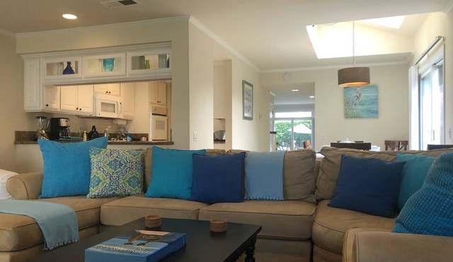 "Welcome to Your Ultimate Huntington Beach Get-a-way! 3-Blocks to the Beach!