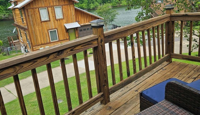 Welcoming 1-bedroom apartment in Hot Springs area, Overlooking Lake Hamilton