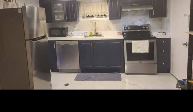 Welcoming 1-bedroom apartment in vibrant Toronto neighborhood