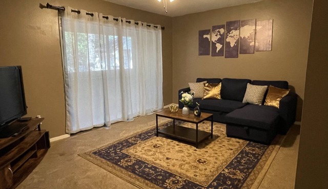 Welcoming 1BR Condo on Golf Course, Mins from Downtown