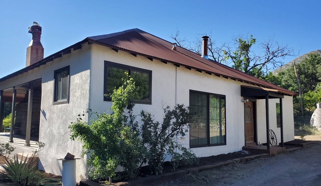Welcoming 2-bedroom house with AC in charming San Simon