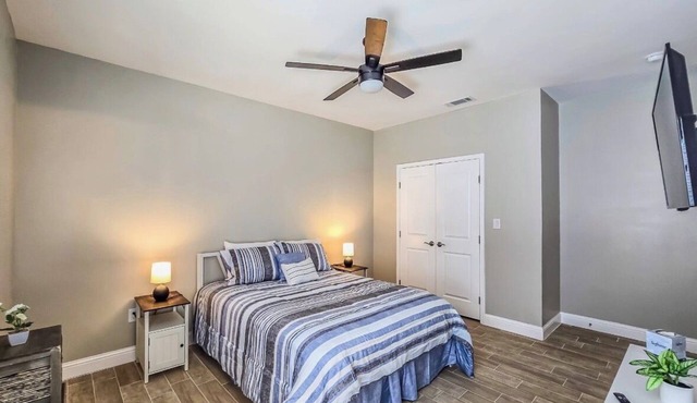 Welcoming 2-bedroom house with AC in charming Eagle Pass
