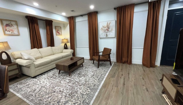 Welcoming 2-bedroom house 2 .5 bath. in Washington DC welcome to