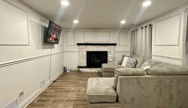 Welcoming 3-bedroom condo in charming Lynwood