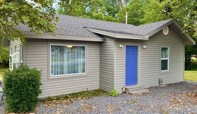 Welcoming 3-bedroom house near charming Mount Ida and Lake Ouachita!