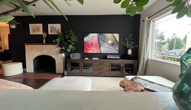 Welcoming 3-bedroom house in vibrant, walkable NE Portland Neighborhood