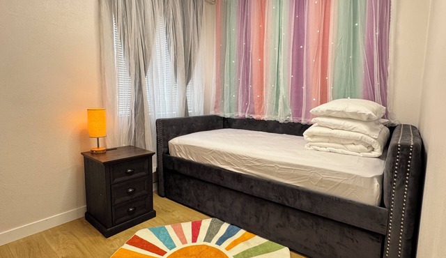 Welcoming 3-bedroom tiny house with AC in La Puente
