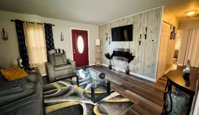 Welcoming 3-bedroom house with AC in Cincinnati