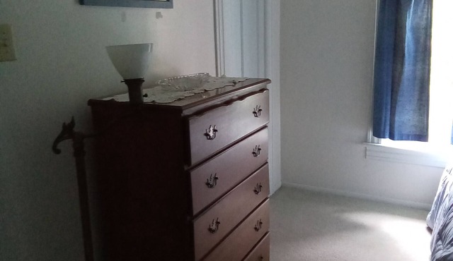 Welcoming 4 bedroom, 2 full bathroom in charming Woolrich