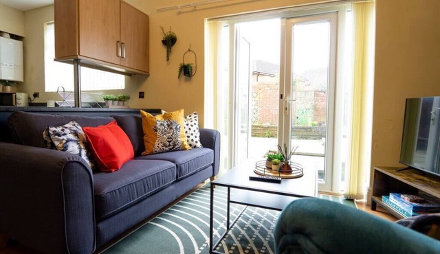 Welcoming 5BR Flat in Manchester