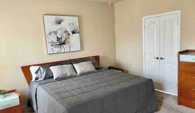 Welcoming and Spacious Residence 4 Bedrooms 3 Bath