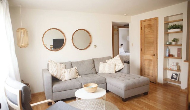 Welcoming Bohemian Westerville Getaway