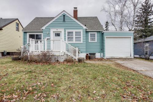 Welcoming Duluth Home about 2 Mi to Brighton Beach!