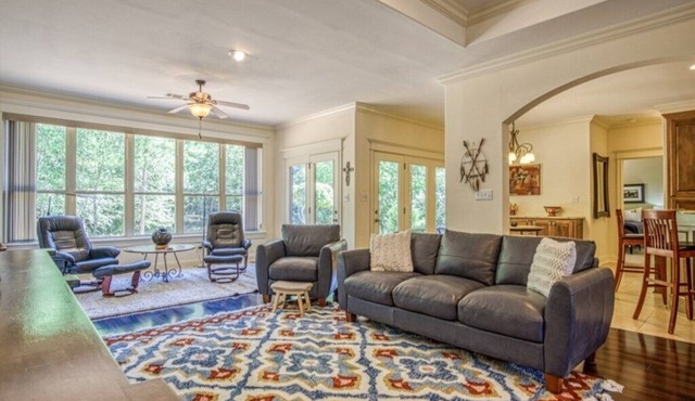 Welcoming get-away in the Quiet, Gated Community of Hot Springs Village
