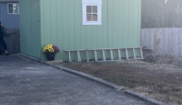 Welcoming Home Away from Home 2-bedroom Duplex with AC in Oregon City