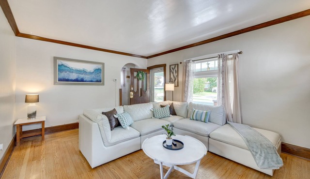 Welcoming Home in Youngstown w/Private Backyard!