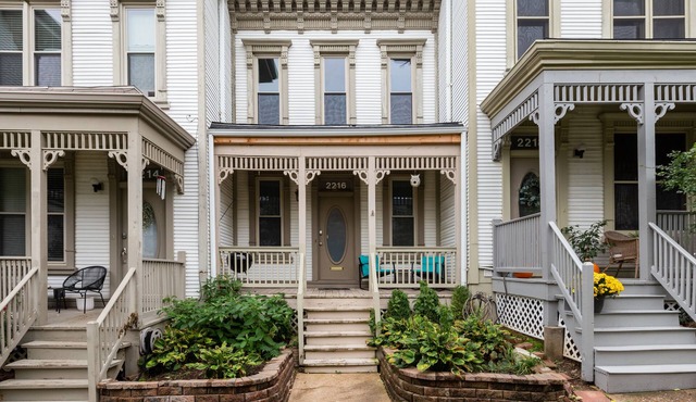Welcoming Lafayette Square Home - JZ Vacation Rentals