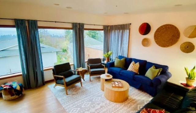 Welcoming, Relaxing Retreat with Luxury Views