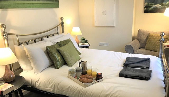 Welcoming spacious 2-bedroom house in St Helens