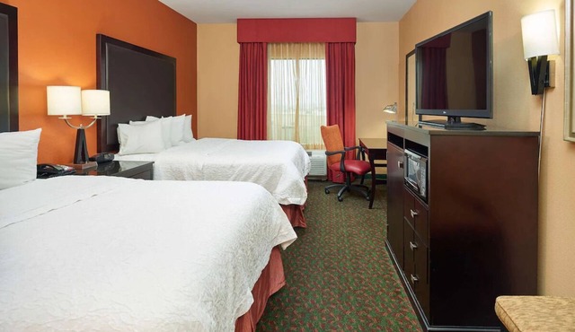 Welcoming Stay Near Texas Sports Hall of Fame, Free Parking & Breakfast, Pool!