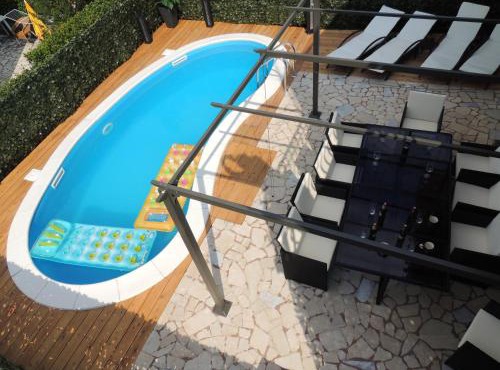 Welcoming Villa in Vantačići with Pool and Sea View