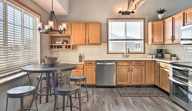 Welcoming West Fargo Retreat w/Backyard!
