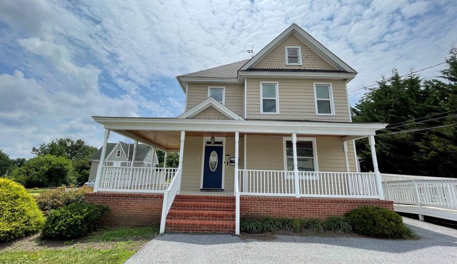 Well appointed home in the heart of historic Reisterstown. 22 miles N/W of Balt