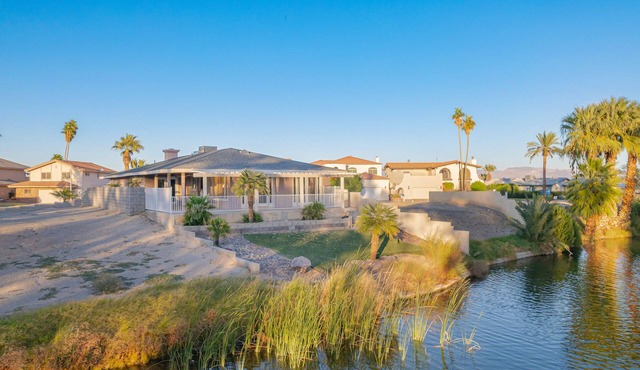 Well-appointed home just steps from the Colorado river!