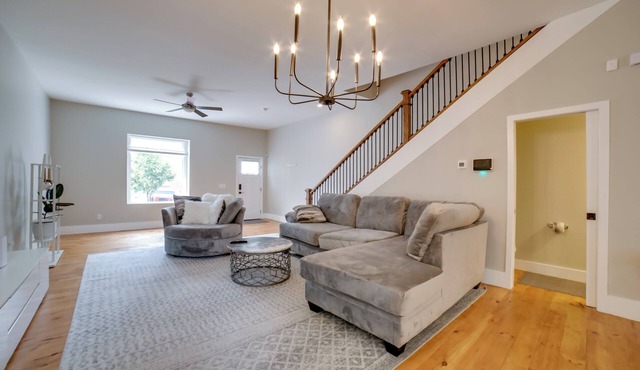 Well-Appointed Pittsburgh Home: 1 Mi to Dtwn!