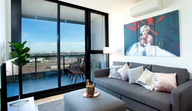 Well connected North Melbourne Escape with Balcony