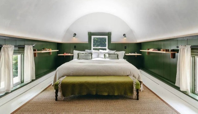 Well Crafted 2bd Stay in a 1880 Victorian Home