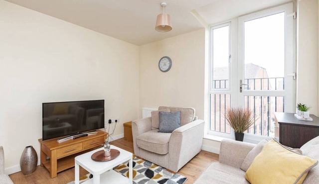 Well decorated 2-bedroom apartment in Maidstone near town centre