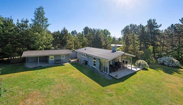 Well-designed house in scenic surroundings