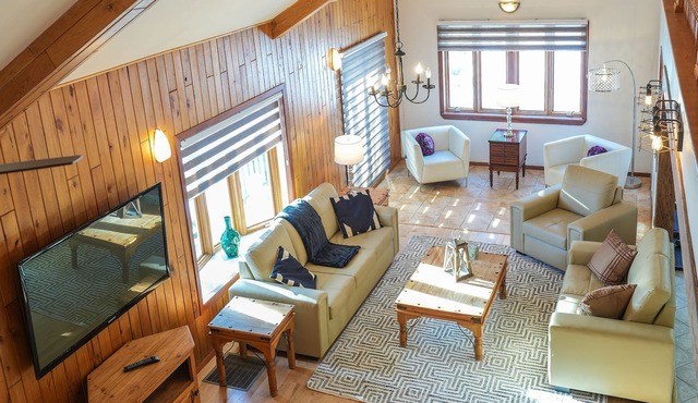 Well equipped Chalet & newly renovated in 2022 with lots of rooms!
