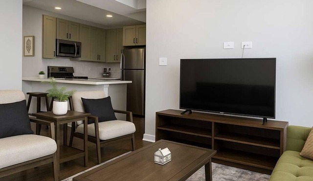 Well-Furnished 3-Bedroom Apt