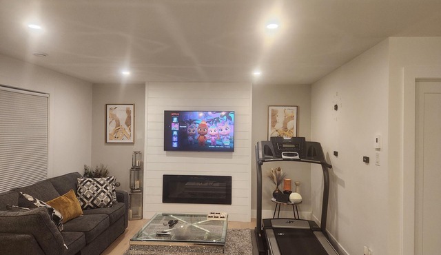 Well Furnished New Home 4 Mins from Airport