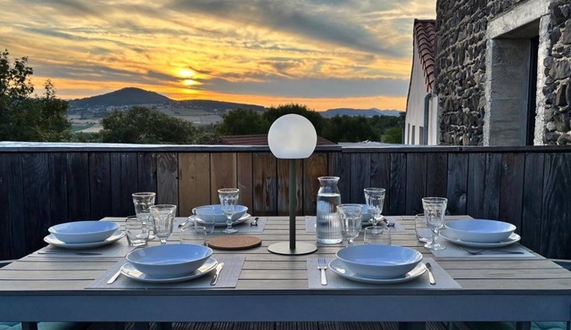 Well-kept cottage with view and terrace