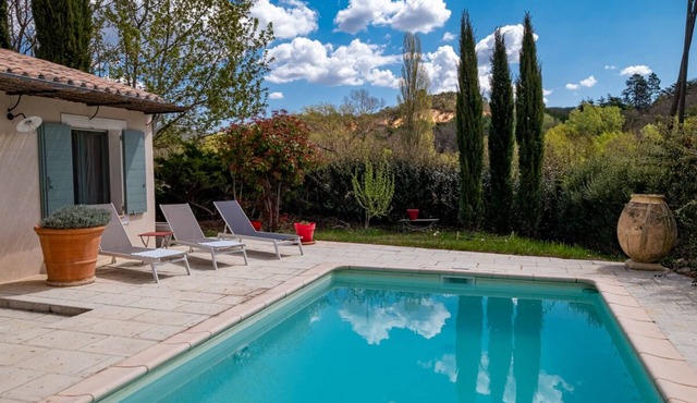 Well-kept house with pool in Rustrel - 641 RUS