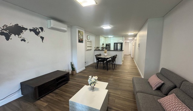 Well located 2BR Apt (Parking)/DarlingHarbour-10 mins walk