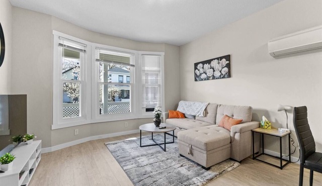 Well-Located 2BR Downtown Apartment | Central Stay