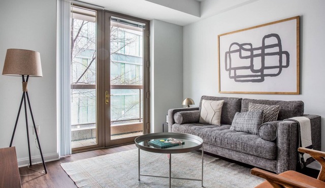 Well-located Kendall Square 1BR w/balcony, by Blueground