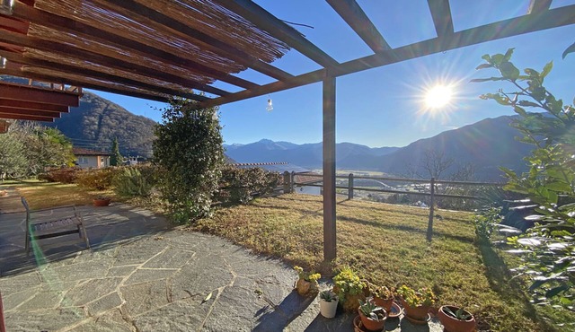 Well-maintained detached house on a sunny slope with magnificent panoramic views