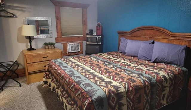 Well-Maintained Room Close to Gettysburg Highlights - Comfort & Convenience
